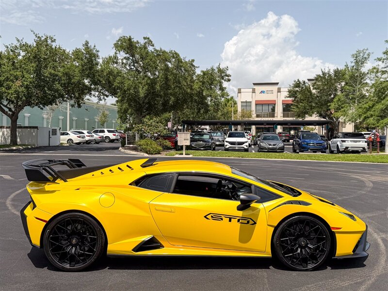 2022 Lamborghini Huracan STO - Photo 56 - Bonita Springs, FL 34134
