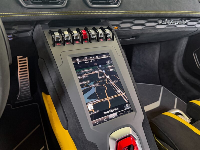 2022 Lamborghini Huracan STO - Photo 18 - Bonita Springs, FL 34134