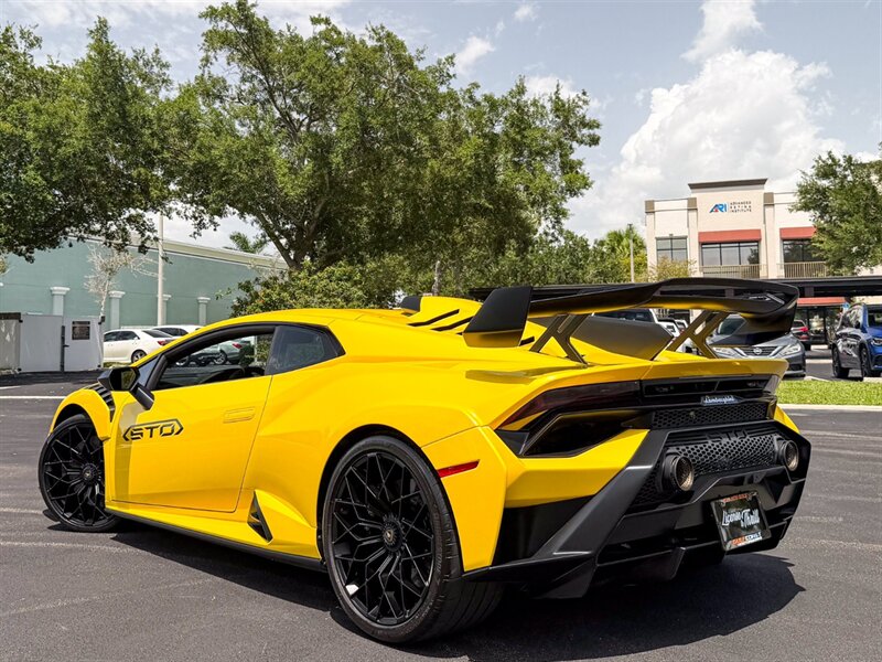 2022 Lamborghini Huracan STO - Photo 40 - Bonita Springs, FL 34134