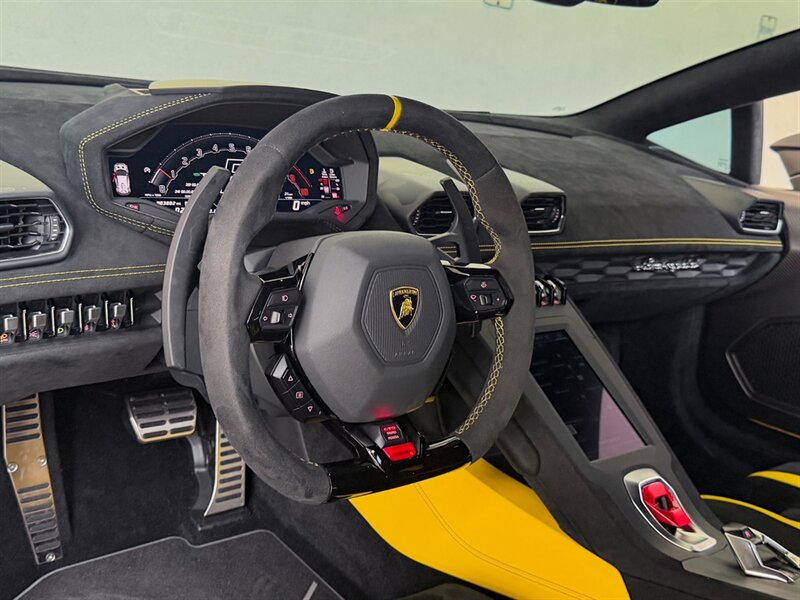 2022 Lamborghini Huracan STO - Photo 13 - Bonita Springs, FL 34134