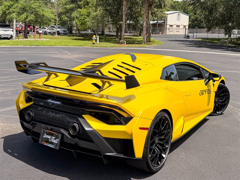 2022 Lamborghini Huracan STO - Photo 55 - Bonita Springs, FL 34134