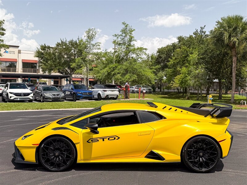 2022 Lamborghini Huracan STO - Photo 35 - Bonita Springs, FL 34134