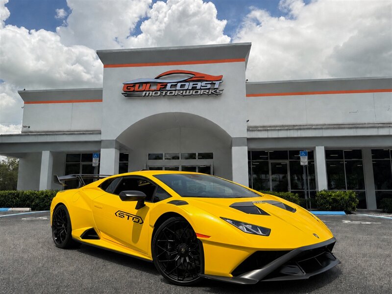 2022 Lamborghini Huracan STO - Photo 1 - Bonita Springs, FL 34134