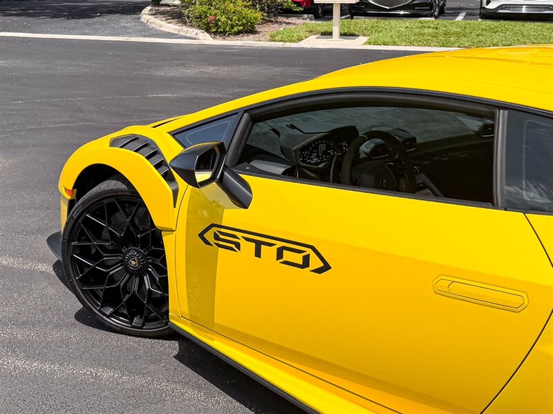 2022 Lamborghini Huracan STO - Photo 42 - Bonita Springs, FL 34134