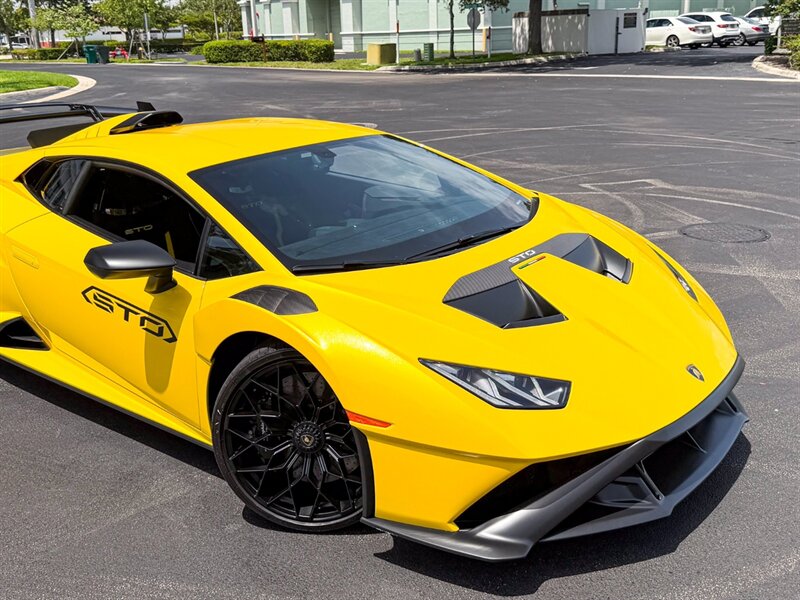 2022 Lamborghini Huracan STO - Photo 61 - Bonita Springs, FL 34134