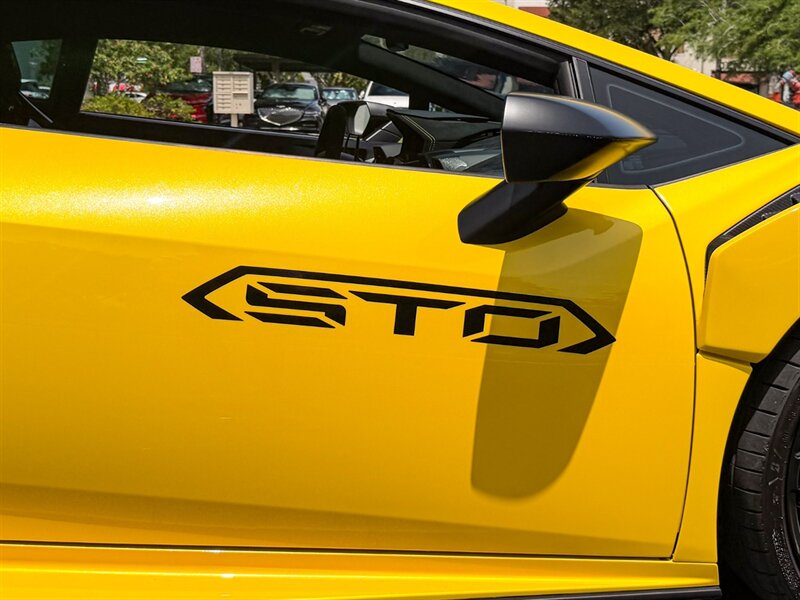 2022 Lamborghini Huracan STO - Photo 59 - Bonita Springs, FL 34134