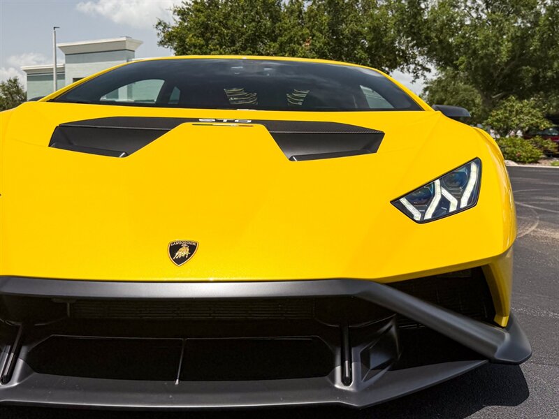 2022 Lamborghini Huracan STO - Photo 3 - Bonita Springs, FL 34134