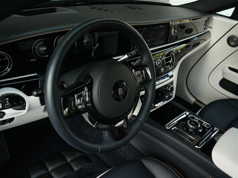 2024 Rolls-Royce Spectre   - Photo 39 - Bonita Springs, FL 34134