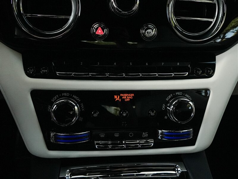 2024 Rolls-Royce Spectre   - Photo 18 - Bonita Springs, FL 34134