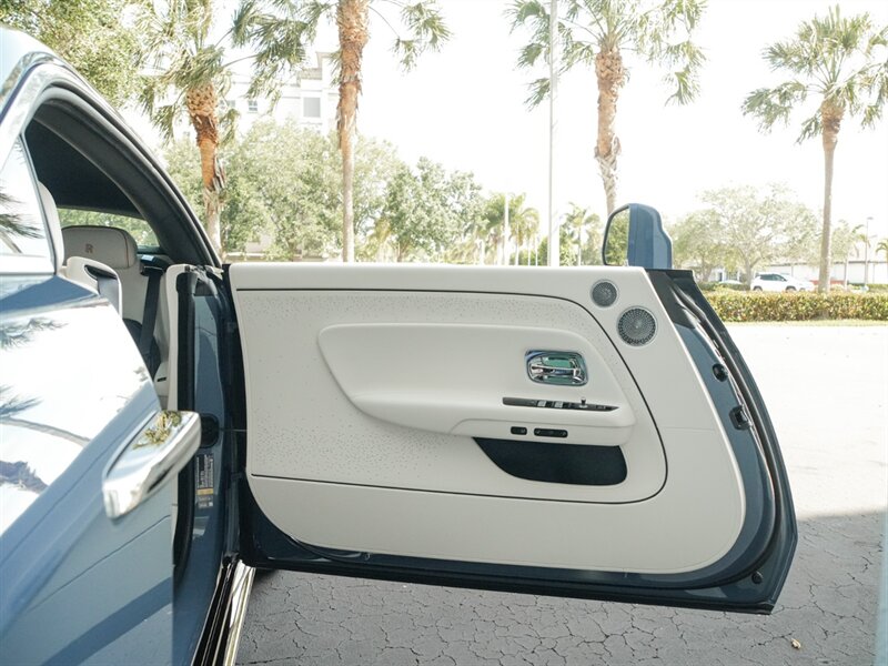 2024 Rolls-Royce Spectre   - Photo 25 - Bonita Springs, FL 34134