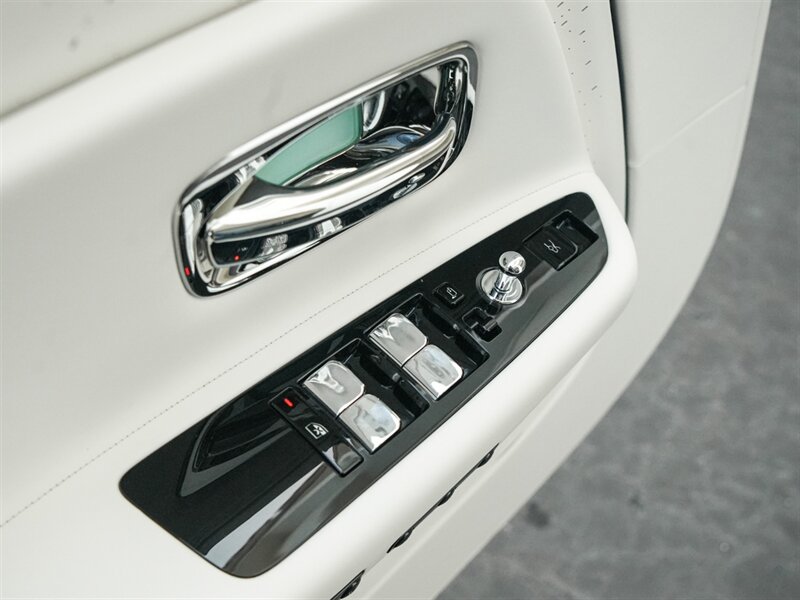 2024 Rolls-Royce Spectre   - Photo 28 - Bonita Springs, FL 34134