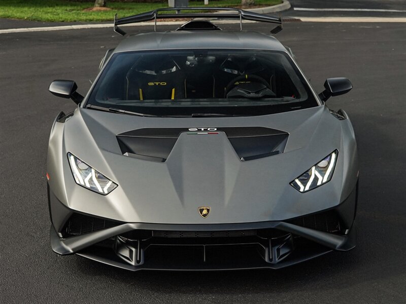 2021 Lamborghini Huracan STO - Photo 6 - Bonita Springs, FL 34134