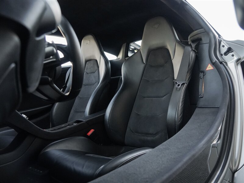 2012 McLaren MP4-12C - Photo 24 - Bonita Springs, FL 34134