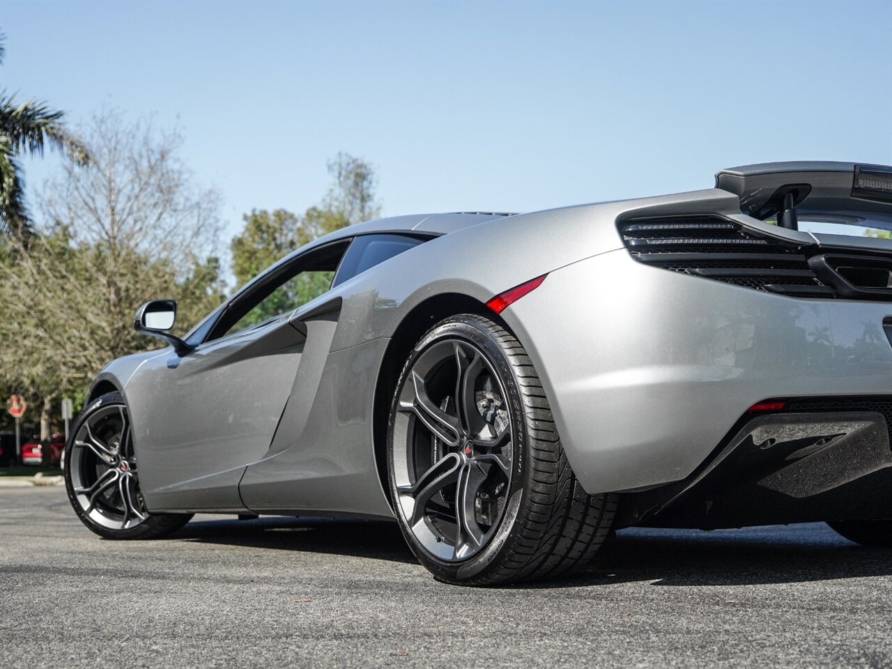 2012 McLaren MP4-12C   - Photo 48 - Bonita Springs, FL 34134