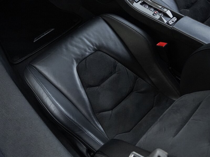 2012 McLaren MP4-12C - Photo 25 - Bonita Springs, FL 34134