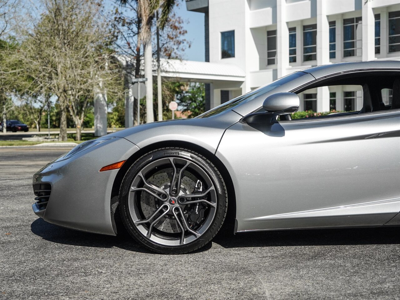 2012 McLaren MP4-12C   - Photo 42 - Bonita Springs, FL 34134