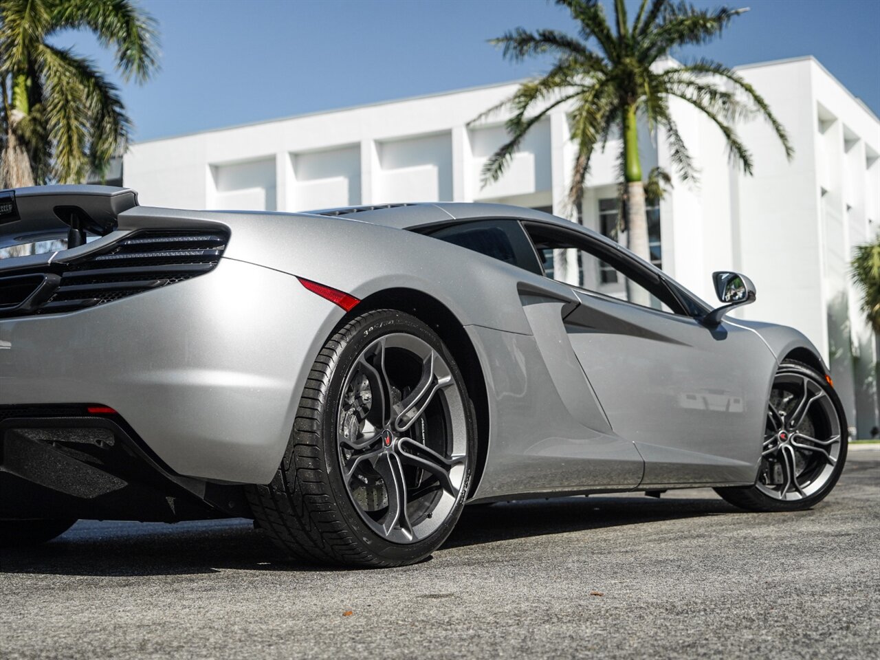 2012 McLaren MP4-12C   - Photo 62 - Bonita Springs, FL 34134