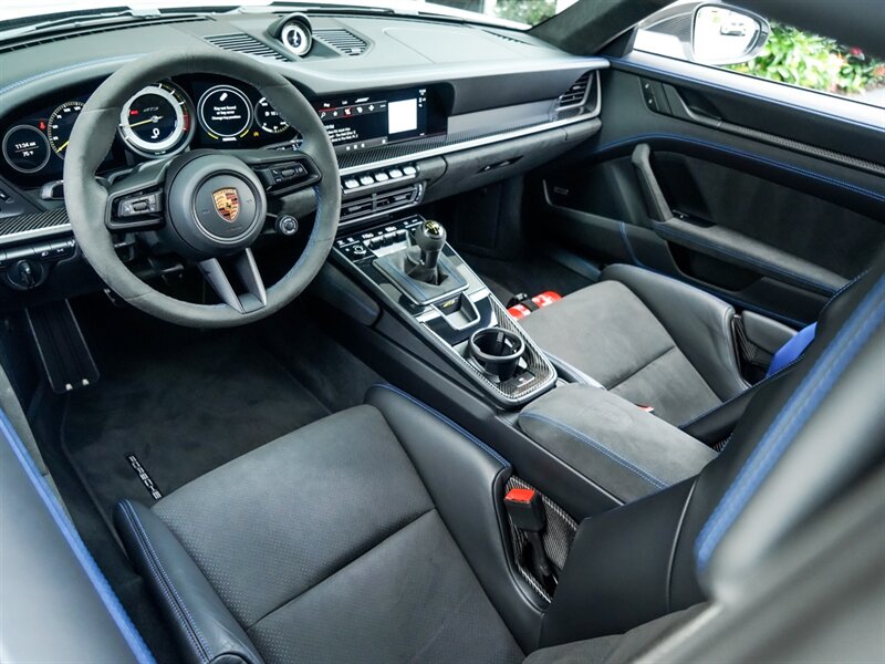 2022 Porsche 911 GT3   - Photo 2 - Bonita Springs, FL 34134