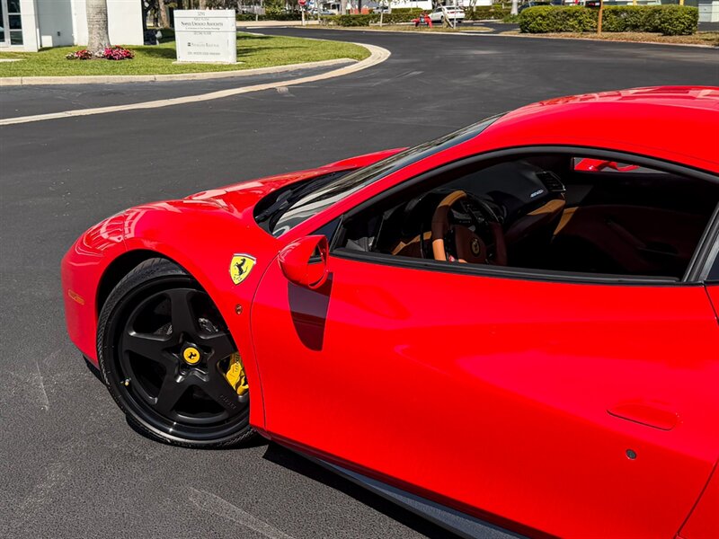 2018 Ferrari 488 GTB   - Photo 54 - Bonita Springs, FL 34134