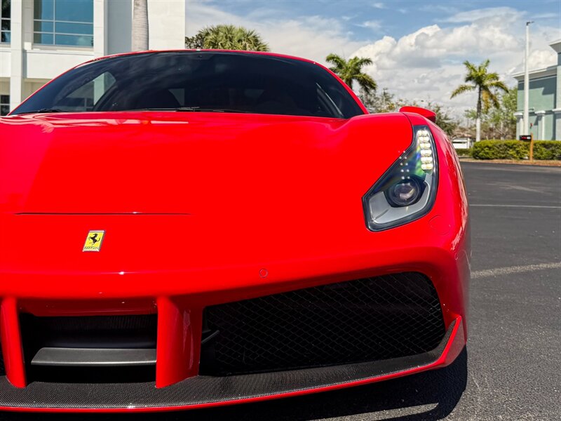 2018 Ferrari 488 GTB   - Photo 5 - Bonita Springs, FL 34134