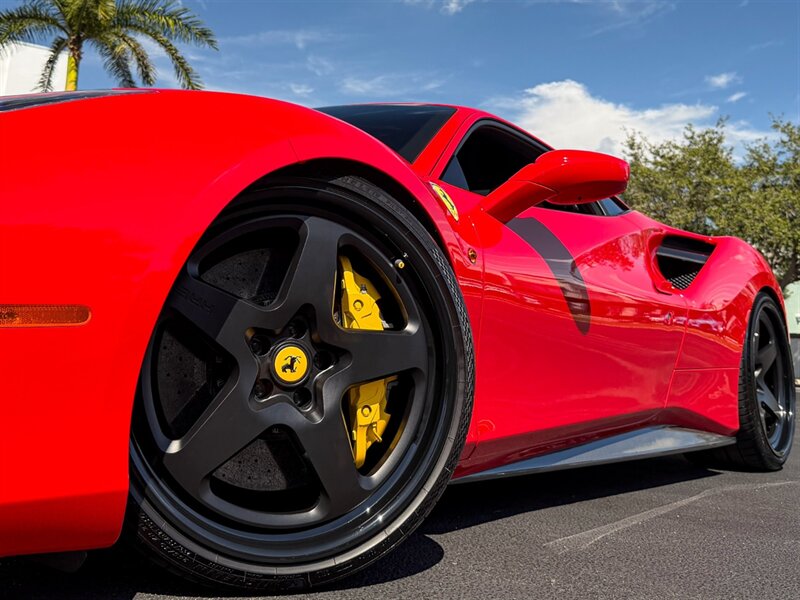 2018 Ferrari 488 GTB   - Photo 12 - Bonita Springs, FL 34134