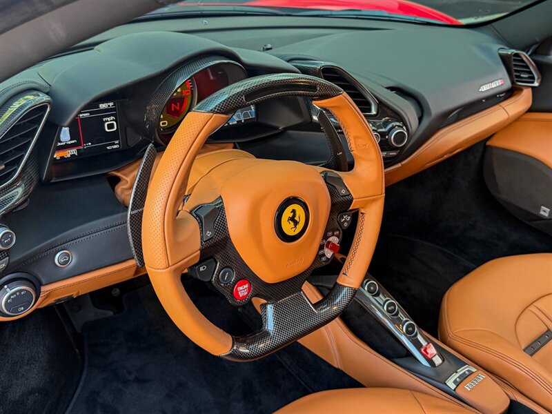 2018 Ferrari 488 GTB   - Photo 29 - Bonita Springs, FL 34134