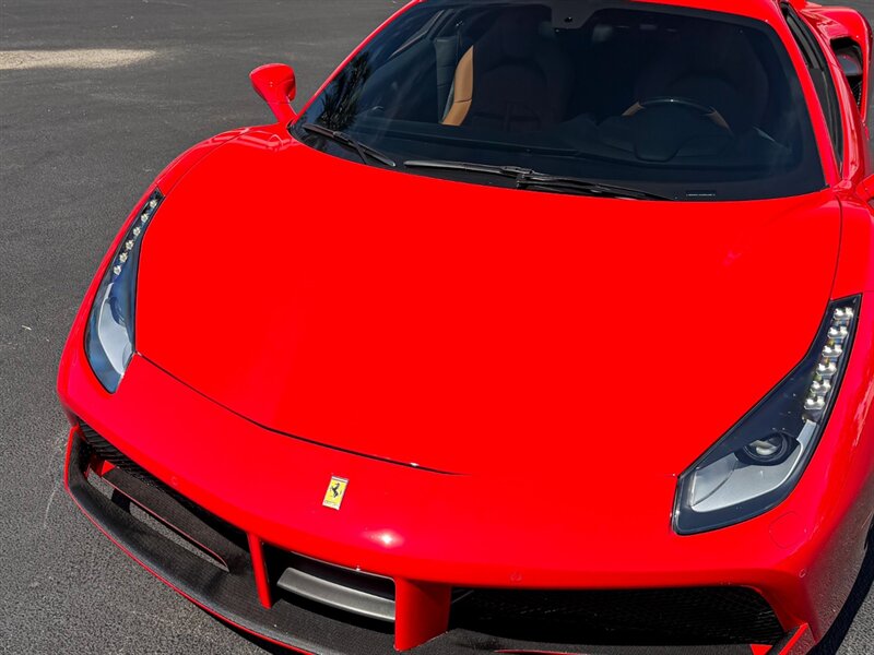 2018 Ferrari 488 GTB   - Photo 4 - Bonita Springs, FL 34134