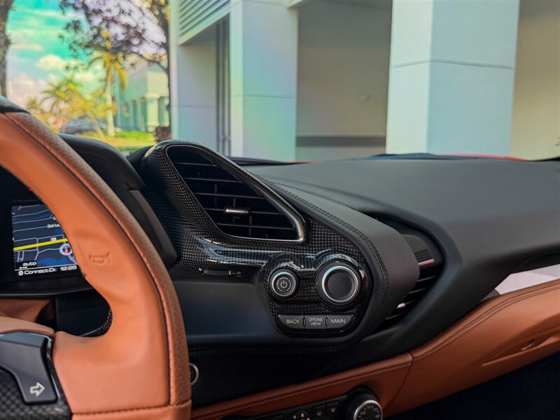 2018 Ferrari 488 GTB   - Photo 16 - Bonita Springs, FL 34134