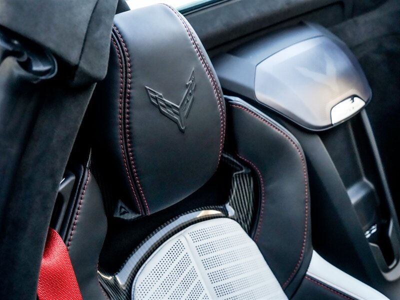 2023 Chevrolet Corvette 70th Anniversay - Photo 30 - Bonita Springs, FL 34134