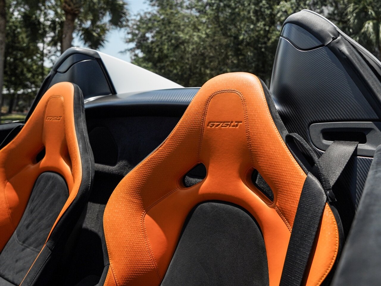 2016 McLaren 675LT Spider   - Photo 9 - Bonita Springs, FL 34134