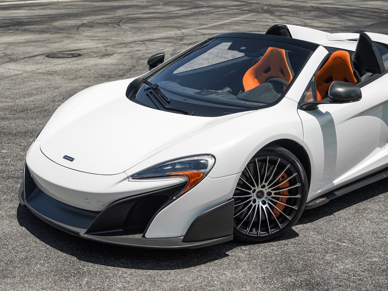 2016 McLaren 675LT Spider   - Photo 11 - Bonita Springs, FL 34134