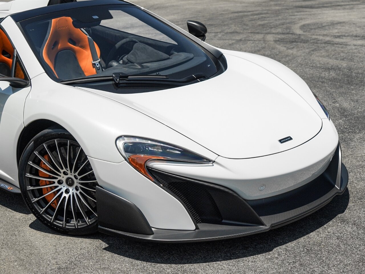 2016 McLaren 675LT Spider   - Photo 71 - Bonita Springs, FL 34134