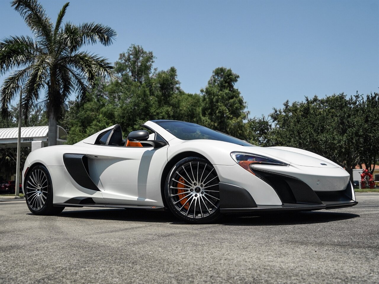 2016 McLaren 675LT Spider   - Photo 72 - Bonita Springs, FL 34134