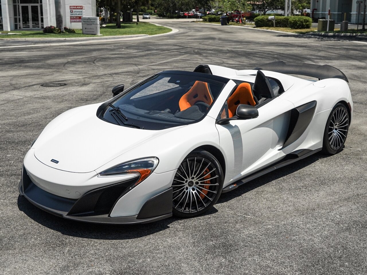 2016 McLaren 675LT Spider   - Photo 12 - Bonita Springs, FL 34134