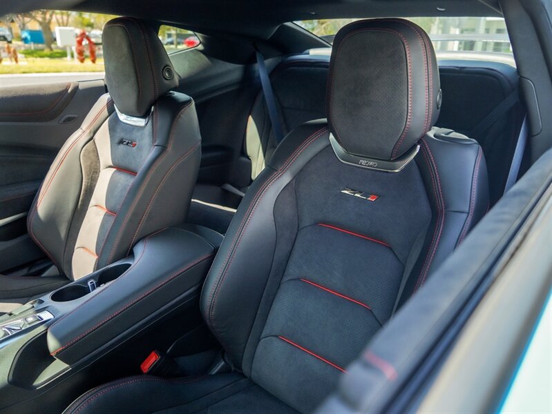 2023 Chevrolet Camaro ZL1 - Photo 8 - Bonita Springs, FL 34134