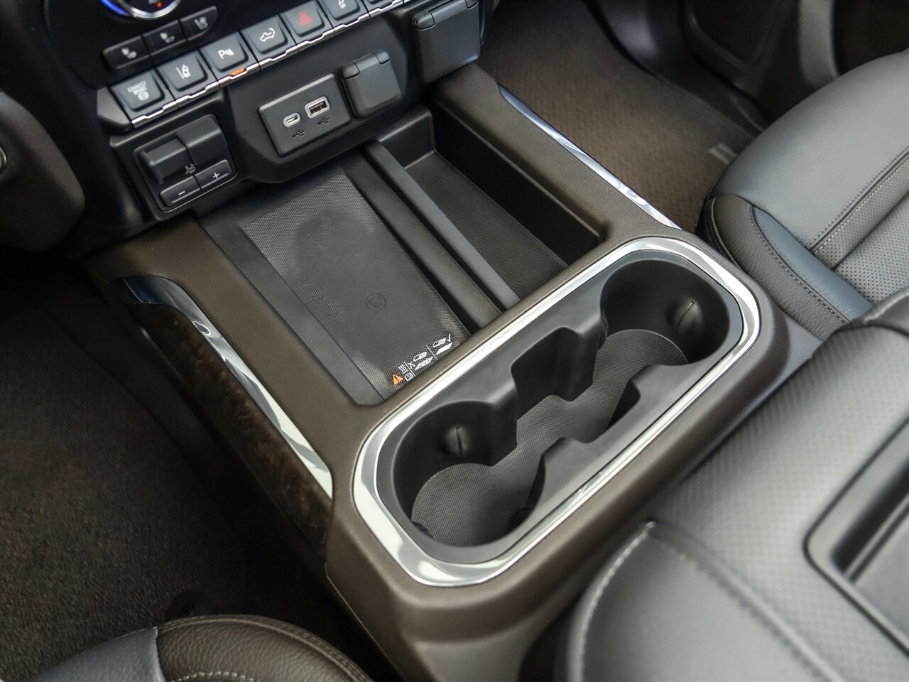 2020 GMC Sierra 2500HD Denali   - Photo 28 - Bonita Springs, FL 34134