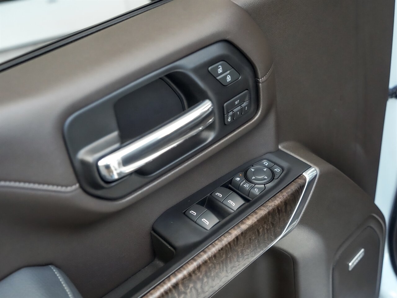 2020 GMC Sierra 2500HD Denali   - Photo 21 - Bonita Springs, FL 34134