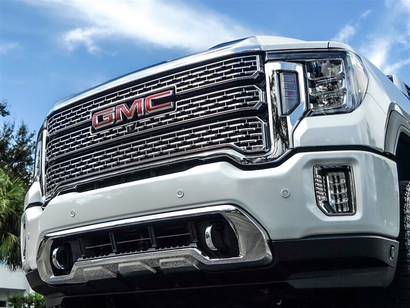 2020 GMC Sierra 2500HD Denali   - Photo 12 - Bonita Springs, FL 34134