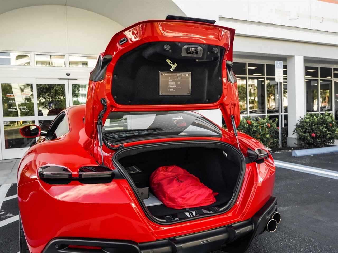 2023 Ferrari Roma   - Photo 30 - Bonita Springs, FL 34134