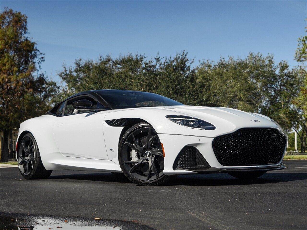 2019 Aston Martin DBS Superleggera   - Photo 79 - Bonita Springs, FL 34134