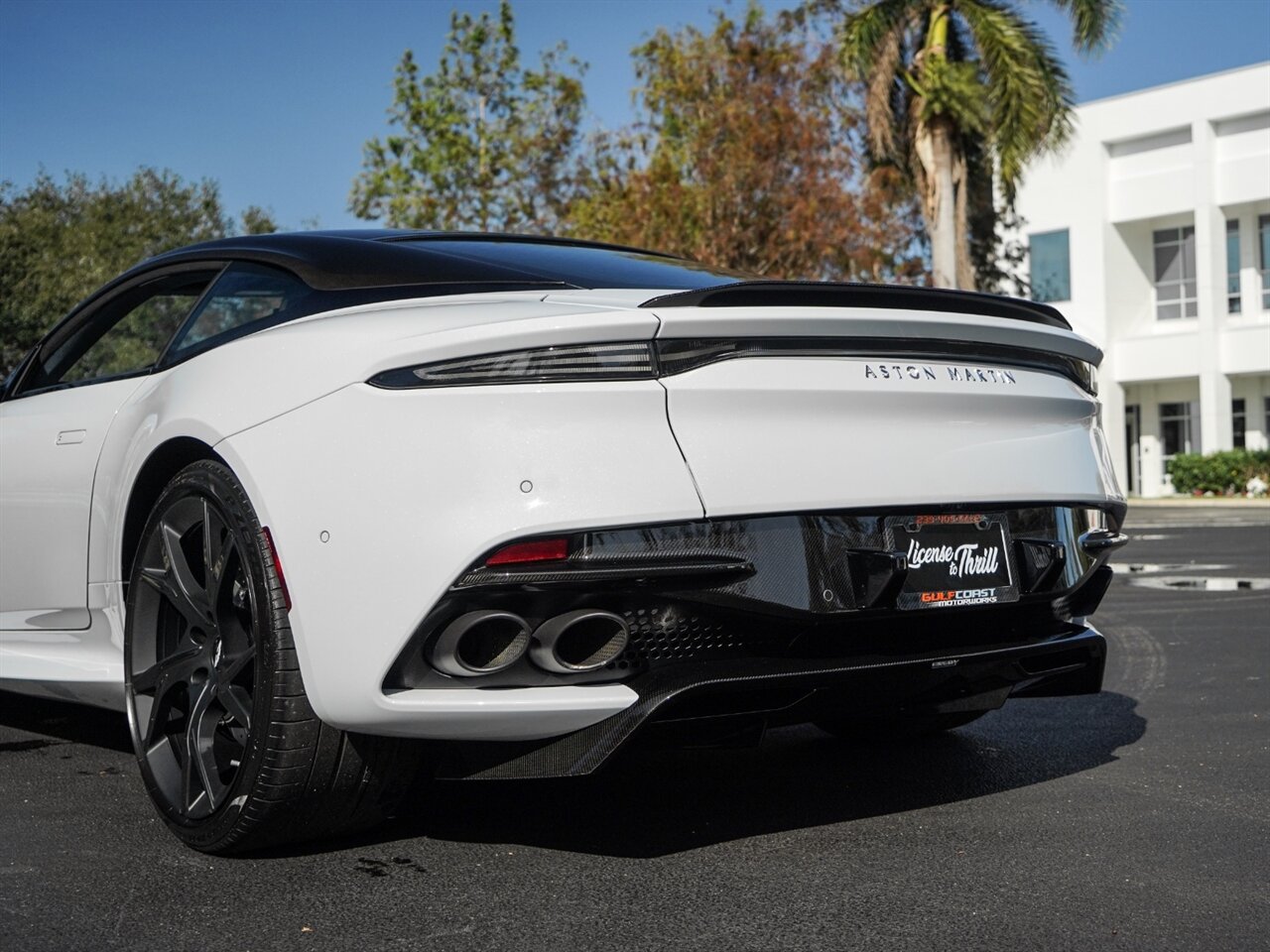 2019 Aston Martin DBS Superleggera   - Photo 54 - Bonita Springs, FL 34134