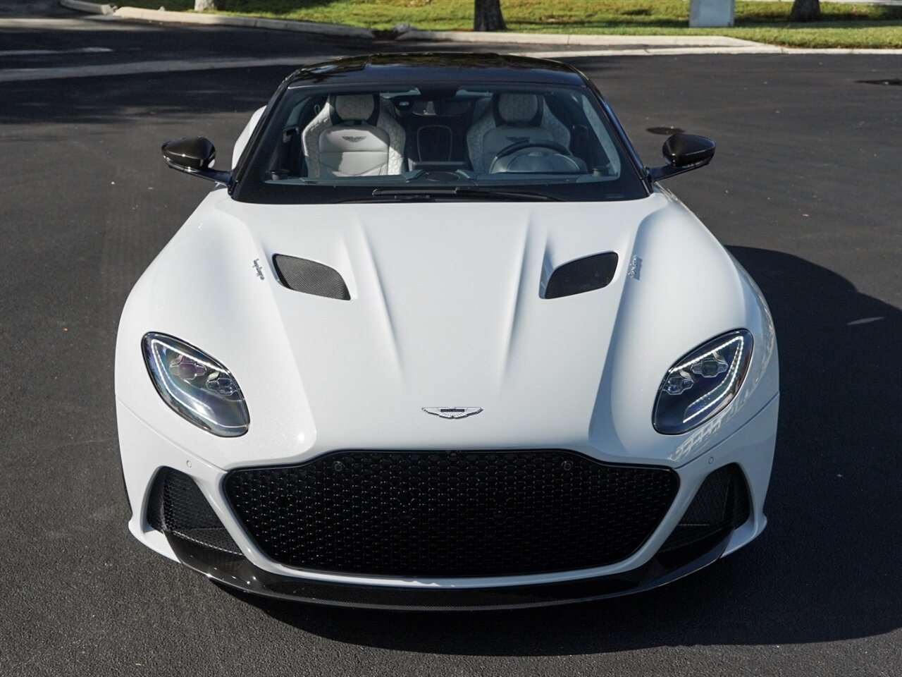 2019 Aston Martin DBS Superleggera   - Photo 5 - Bonita Springs, FL 34134