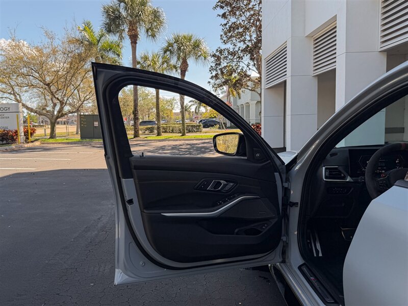 2024 BMW M3 CS - Photo 33 - Bonita Springs, FL 34134