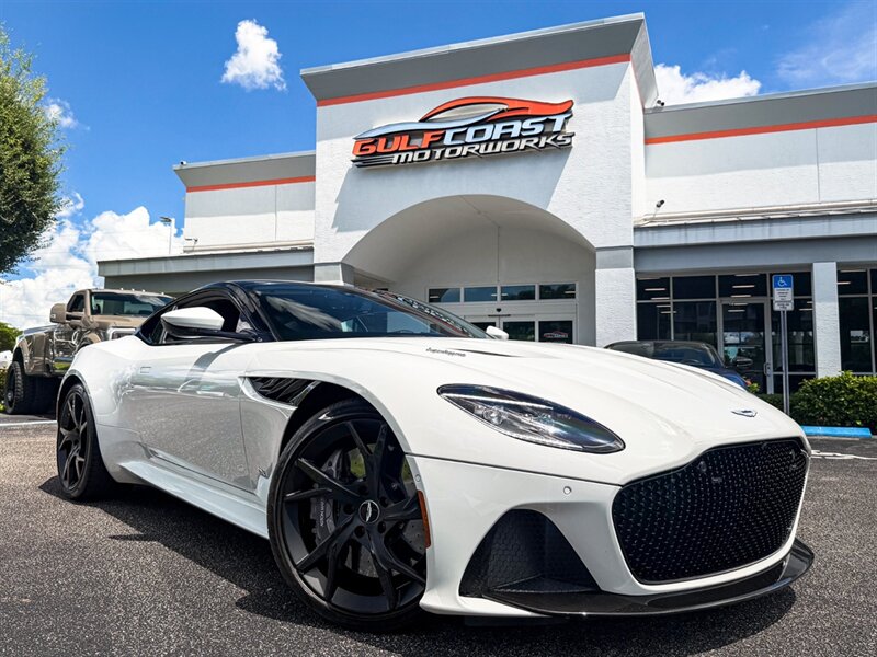 2019 Aston Martin DBS Superleggera  