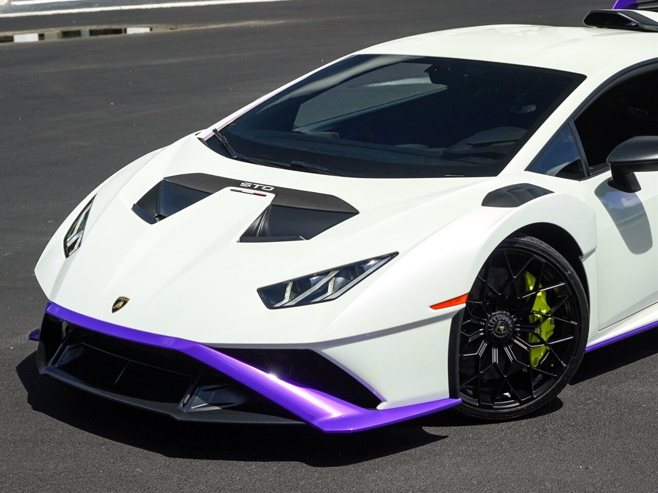 2022 Lamborghini Huracan STO   - Photo 11 - Bonita Springs, FL 34134