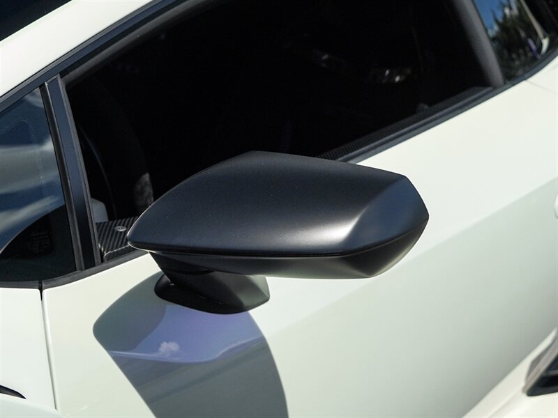 2022 Lamborghini Huracan STO - Photo 41 - Bonita Springs, FL 34134