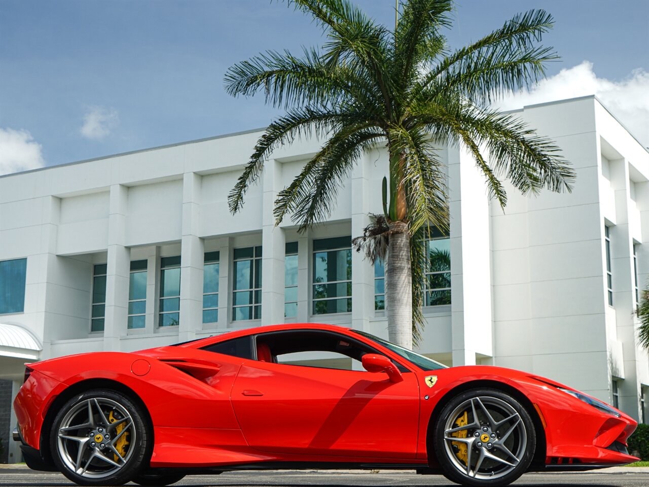 2020 Ferrari F8 TRIBUTO   - Photo 52 - Bonita Springs, FL 34134