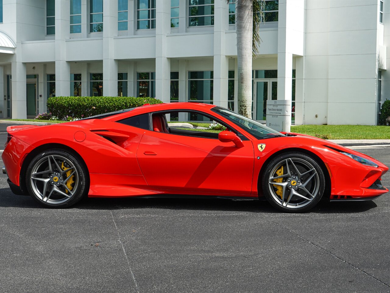 2020 Ferrari F8 TRIBUTO   - Photo 51 - Bonita Springs, FL 34134