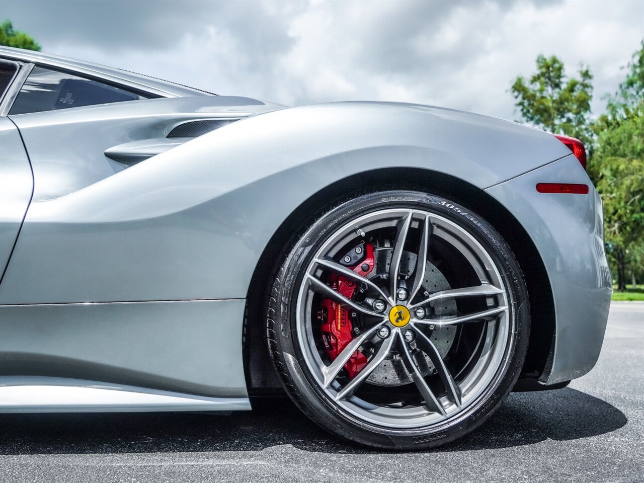 2017 Ferrari 488 GTB   - Photo 38 - Bonita Springs, FL 34134