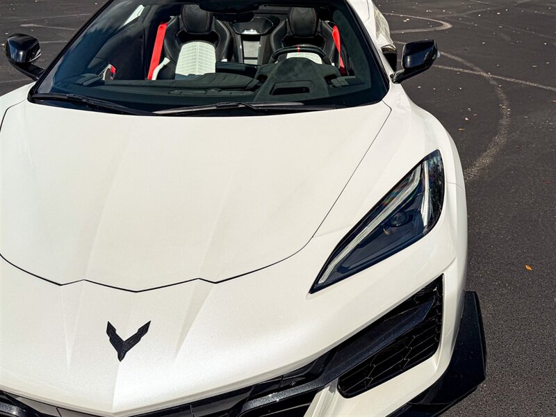 2023 Chevrolet Corvette Z06   - Photo 4 - Bonita Springs, FL 34134